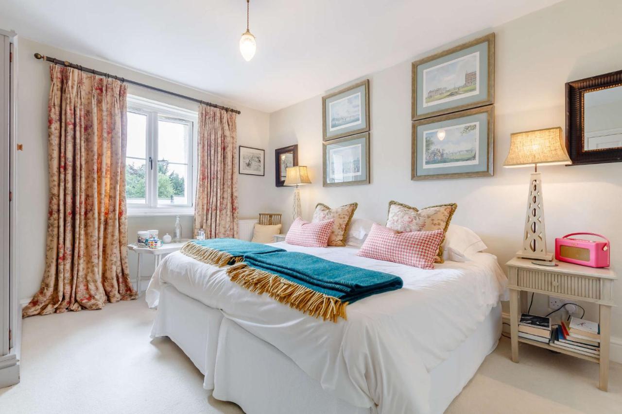 Heron House Bampton  Екстер'єр фото