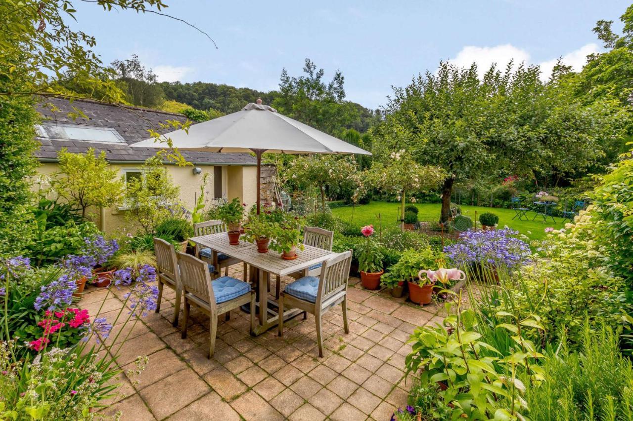 Heron House Bampton  Екстер'єр фото